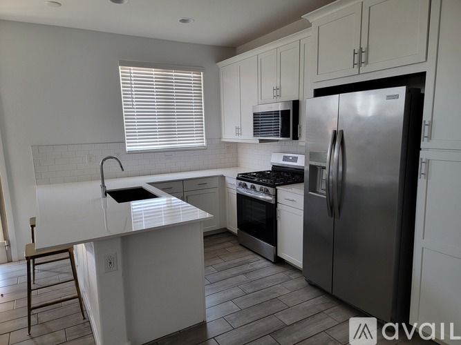 2548 North Morrison Avenue 1 Single Family Home for Rent - Photo gallery 5