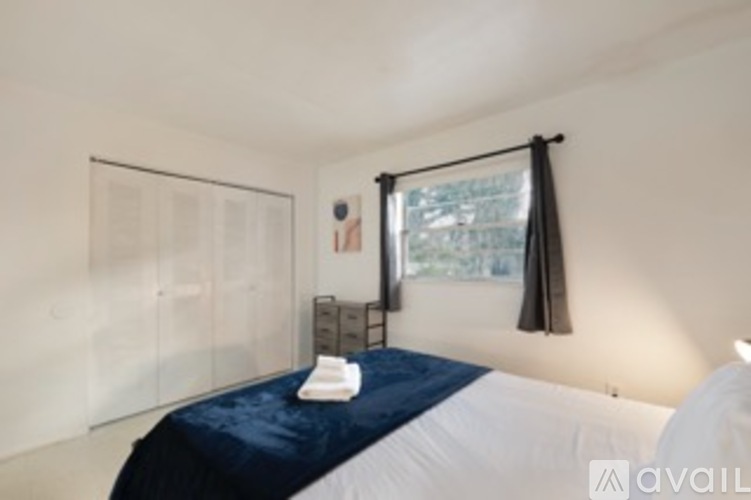 3410 Southeast 22nd Avenue 2 Beds Single Family Home for Rent - Photo gallery 1