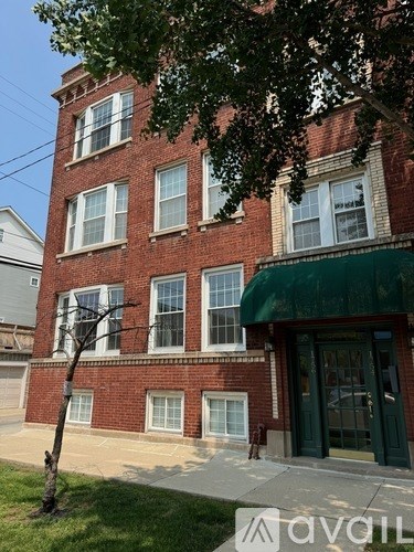 1756 W Ainslie St 1 Apartment for Rent
