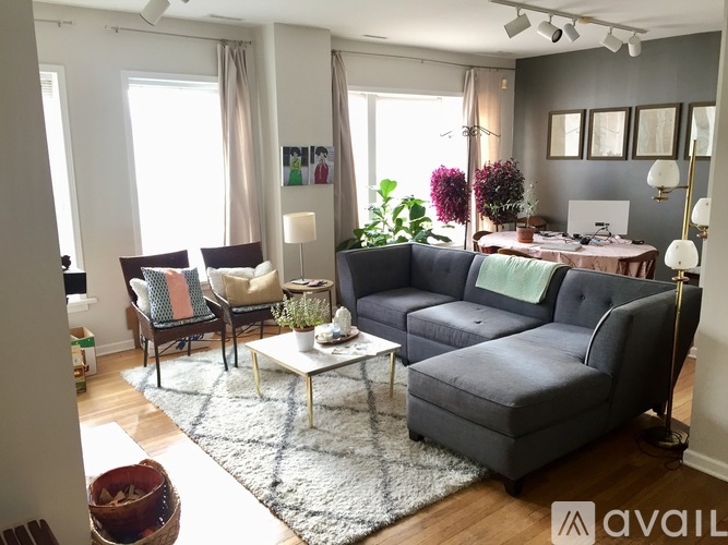 1756 W Ainslie St 1 Apartment for Rent - Photo gallery 3