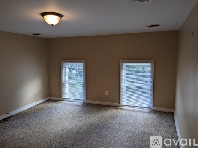 42 McCrea St 1 Apartment for Rent - Photo gallery 3