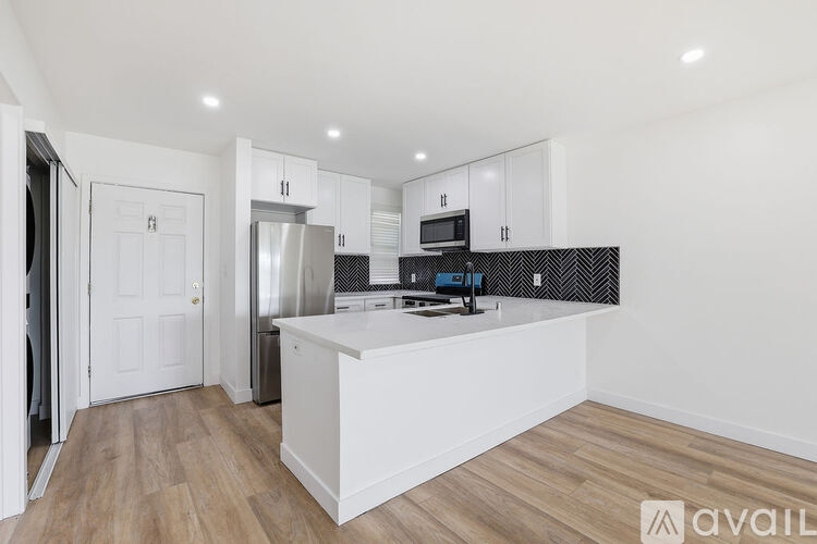 17000 Burbank Blvd 1 Apartment for Rent - Photo gallery 3