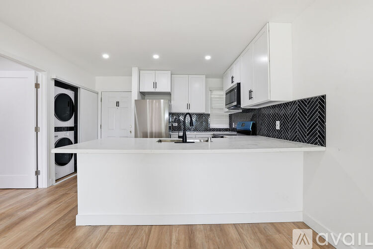 17000 Burbank Blvd 1 Apartment for Rent - Photo gallery 4