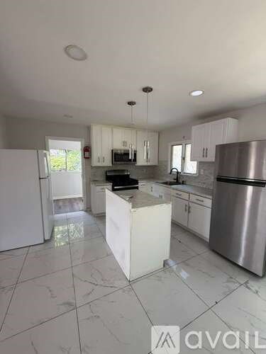 1190 Dell St 5 Beds Apartment for Rent