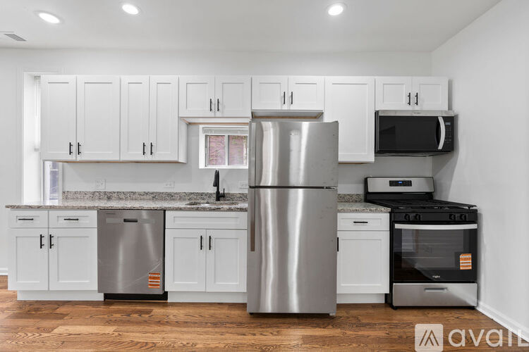9238 S Dauphin Ave 5 Beds Single Family Home for Rent - Photo gallery 5