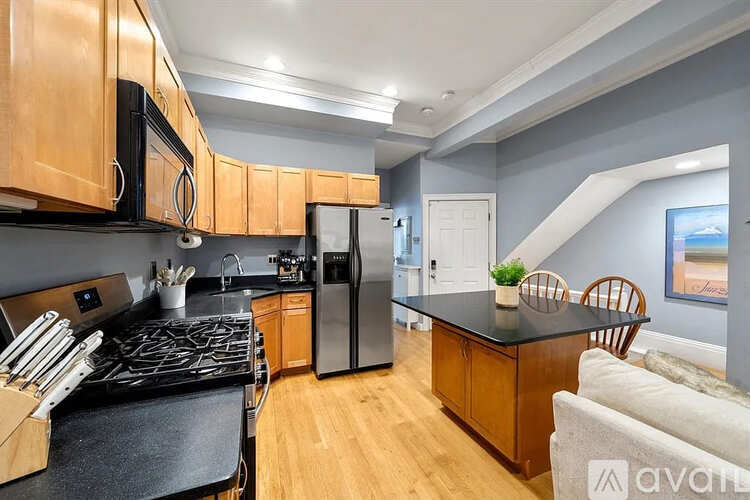 691 E 8th St 2 Beds Apartment for Rent - Photo gallery 5