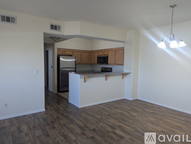 1705 King James St 2 Beds Condo for Rent - Photo gallery 5