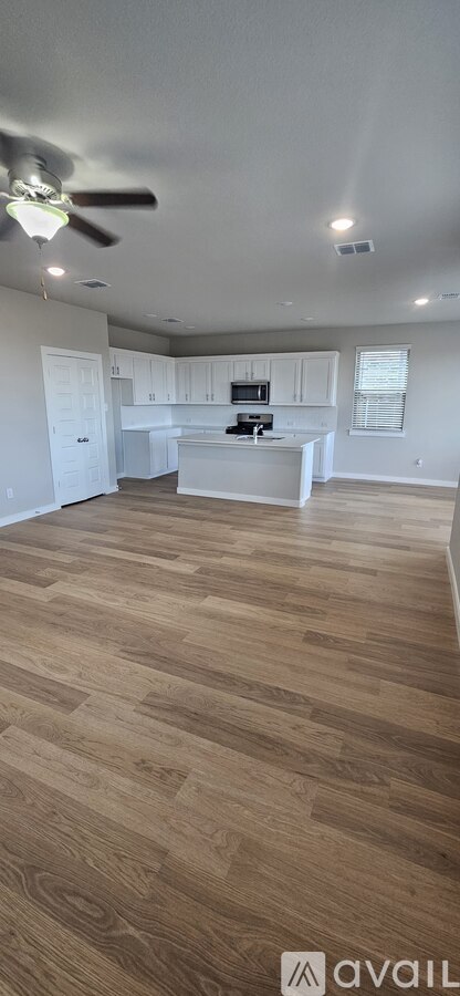 2629 Green River Road 4 Beds Single Family Home for Rent - Photo gallery 3