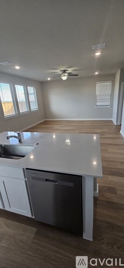 2629 Green River Road 4 Beds Single Family Home for Rent - Photo gallery 5