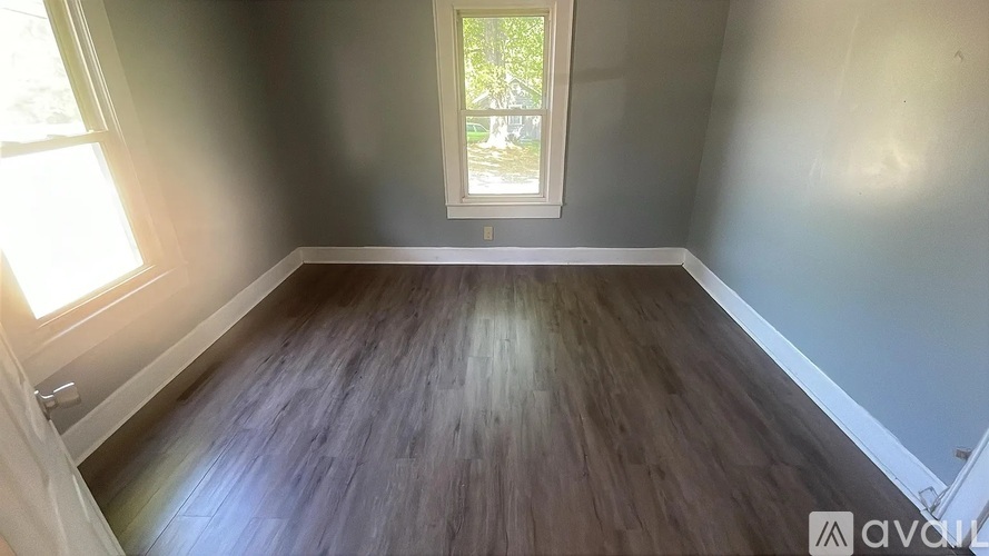 525 Lakeside Ave 3 Beds Single Family Home for Rent - Photo gallery 5