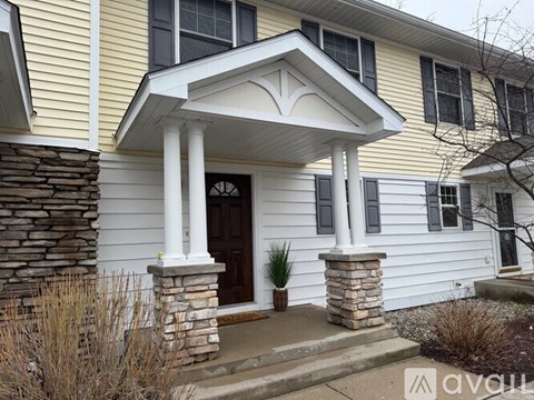 1495 Newport Street 2 Beds Apartment for Rent