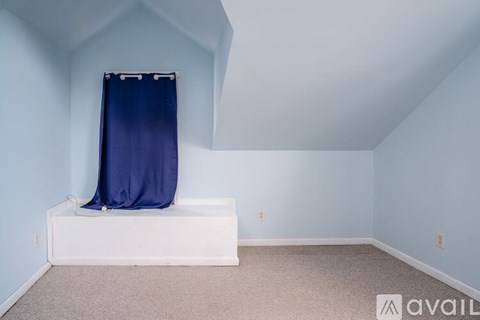 5109 North Leeside Street 2 Beds Apartment for Rent