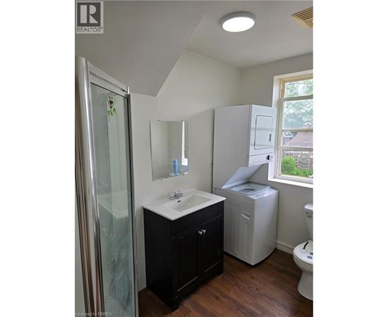 42 SHERIDAN Street Unit# Upper 1 Apartment, Home for Rent - Photo gallery 4