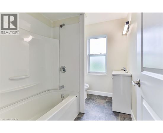 321 DALHOUSIE Street Unit# B 2 Beds House for Rent - Photo gallery 2