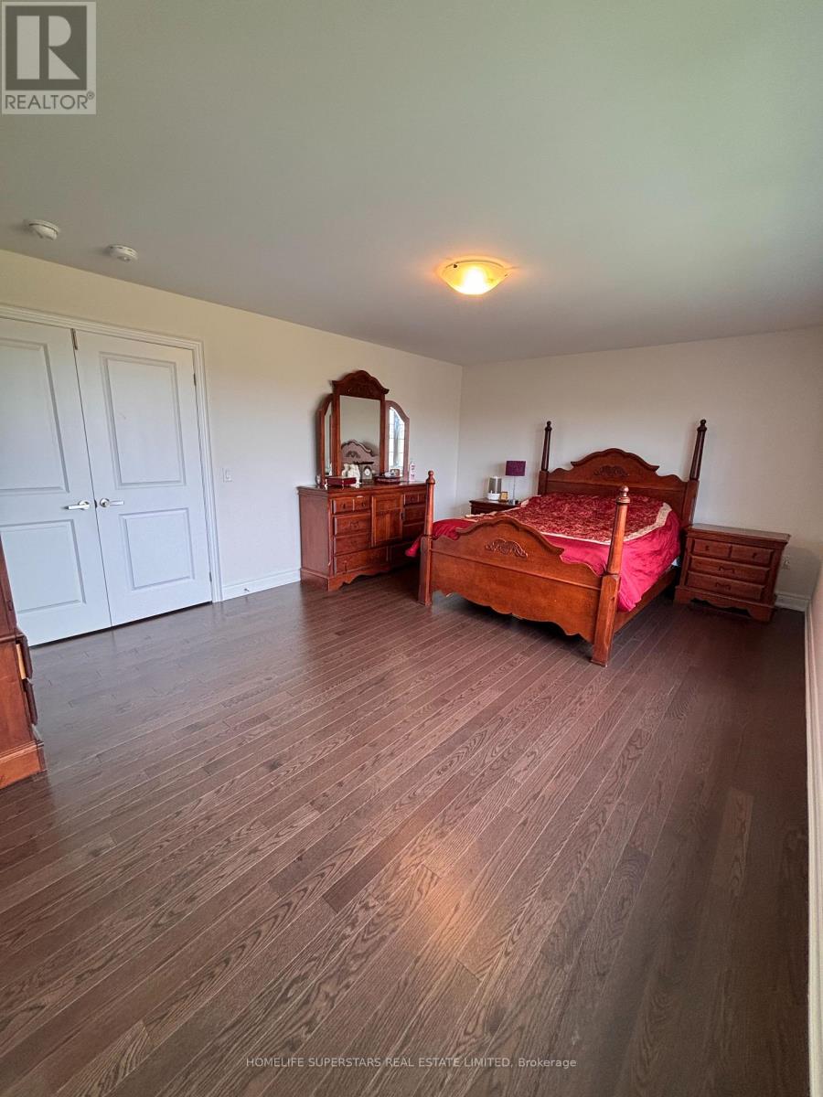 62 ANGUS MORTON CRESCENT 4 Beds House for Rent - Photo gallery 5