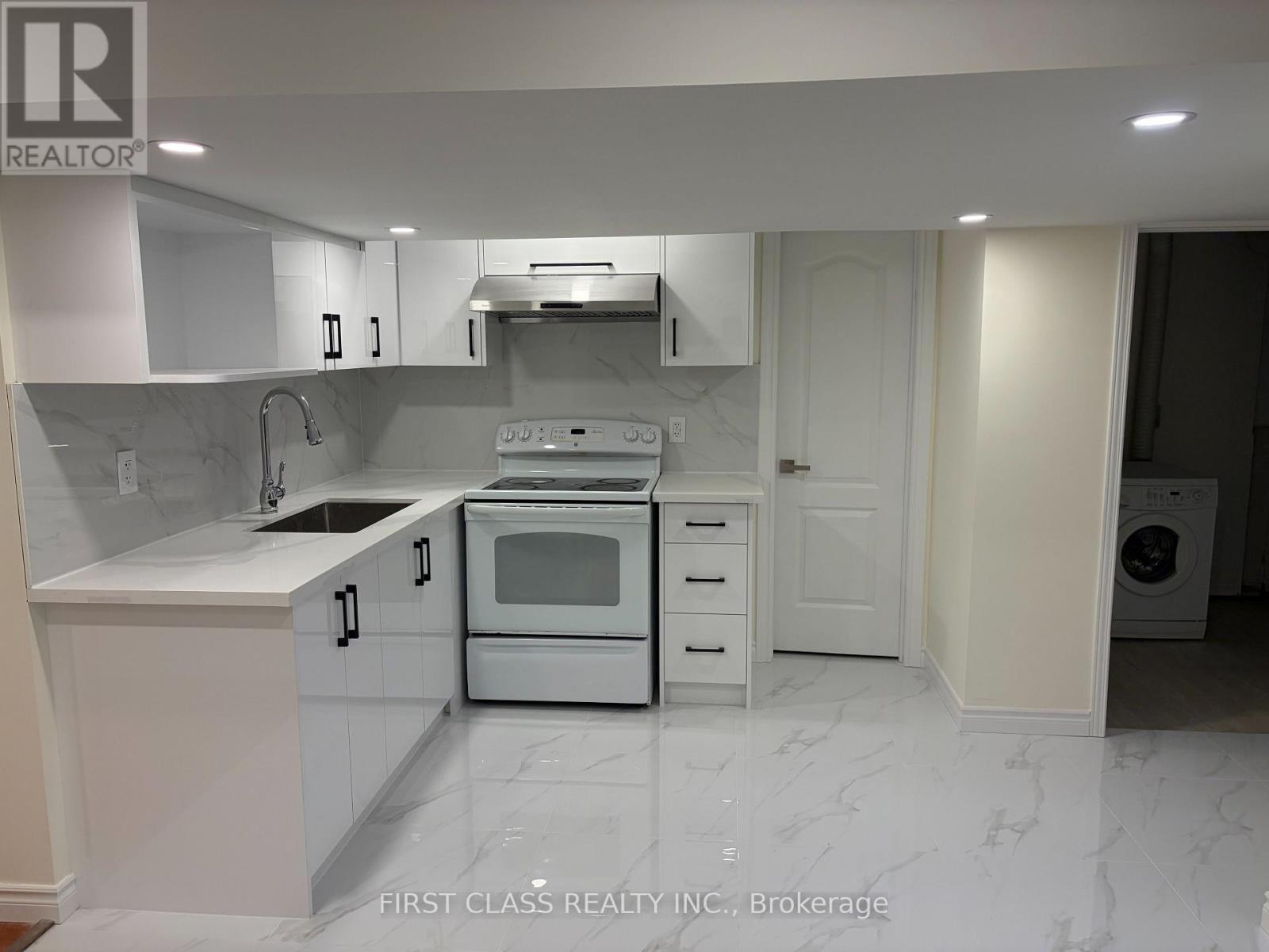 BSMNT - 157 GALBRAITH CRESCENT 2 Beds House for Rent - Photo gallery 3