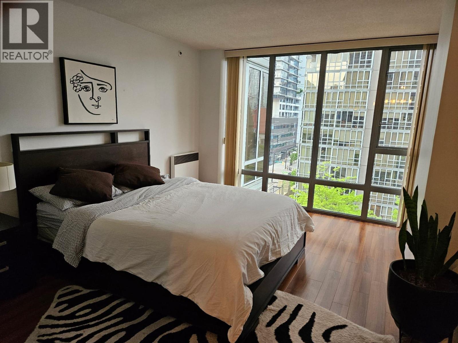 807 950 CAMBIE STREET 3 Beds Apartment, Home for Rent - Photo gallery 5