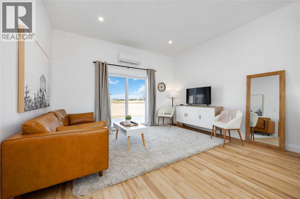 6320 LAKESHORE ROAD Unit# 6 2 Beds House for Rent - Photo gallery 4