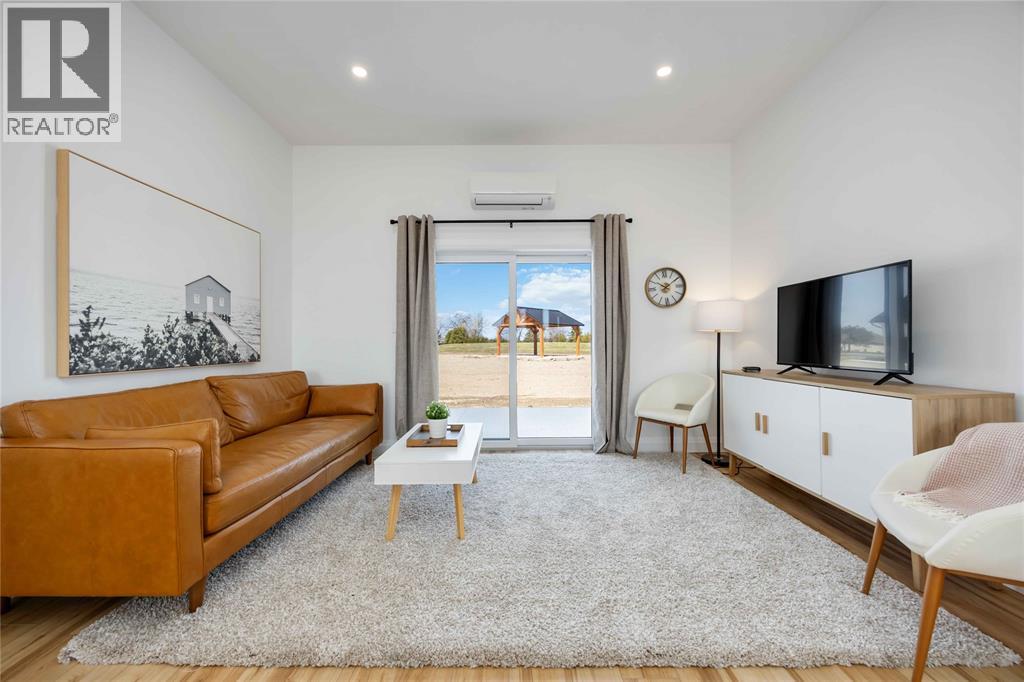 6320 LAKESHORE ROAD Unit# 6 2 Beds House for Rent - Photo gallery 5