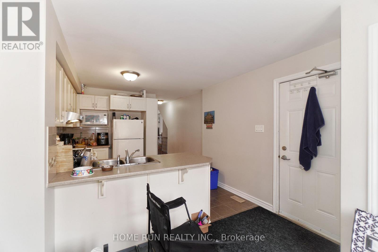 B - 613 CHAPMAN MILLS DRIVE 2 Beds Condo, Home, Townhouse for Rent - Photo gallery 4