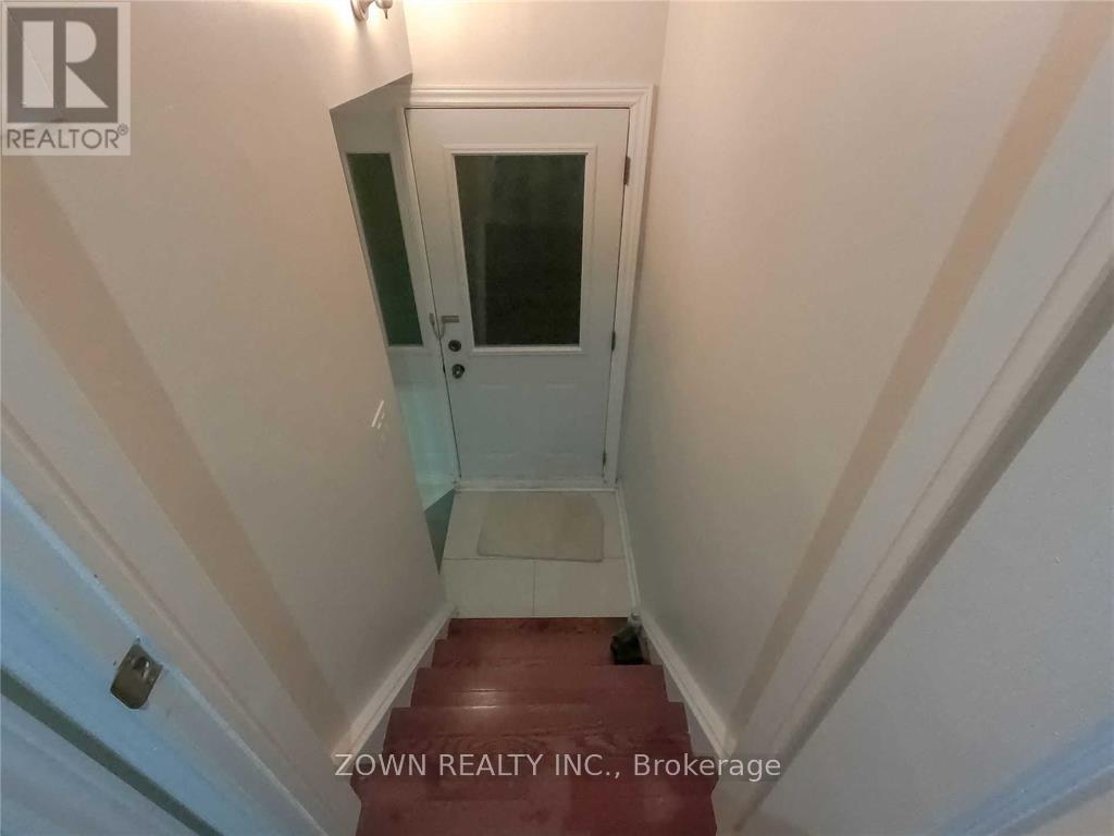 234 ROYWOOD DRIVE 3 Beds Home, Multifamily, Duplex for Rent - Photo gallery 2