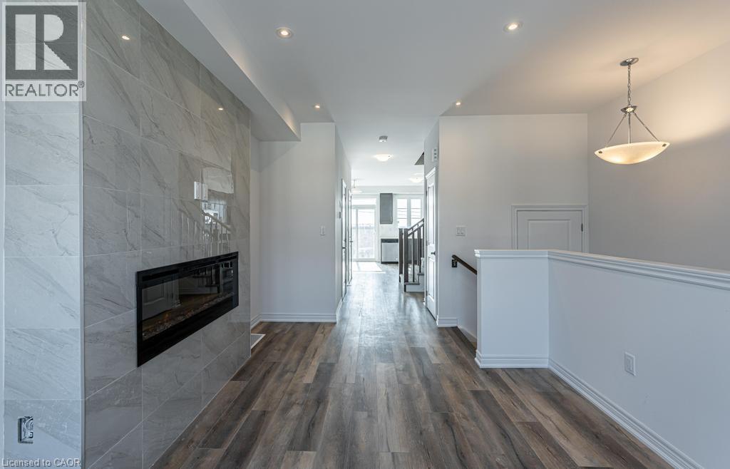 120 COURT Drive Unit# 29 3 Beds Home, Townhouse for Rent - Photo gallery 5