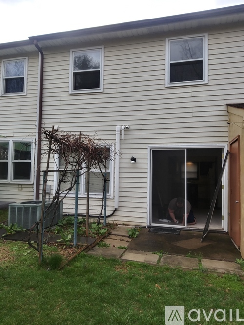 5 Dartmouth Ct 3 Beds Apartment for Rent - Photo gallery 4