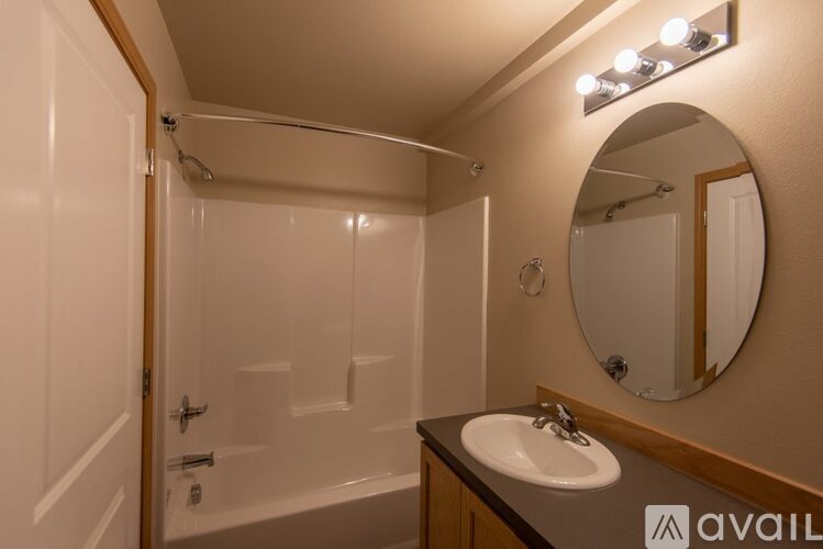 107 Evergreen Drive 2 Beds Apartment for Rent - Photo gallery 3