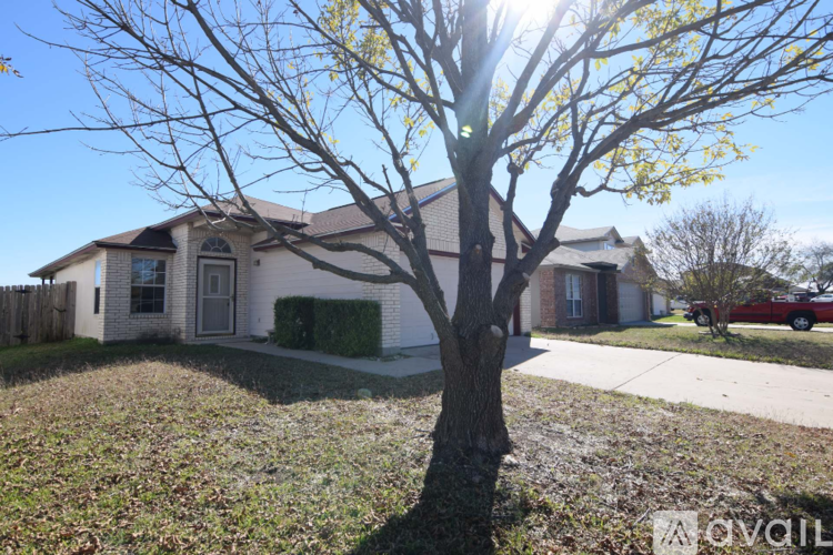 1404 Fox Creek Dr 3 Beds Single Family Home for Rent - Photo gallery 2