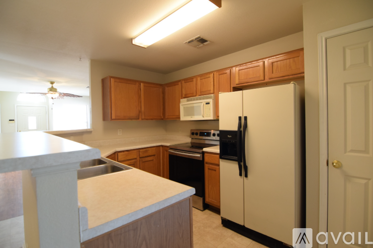 1404 Fox Creek Dr 3 Beds Single Family Home for Rent - Photo gallery 5