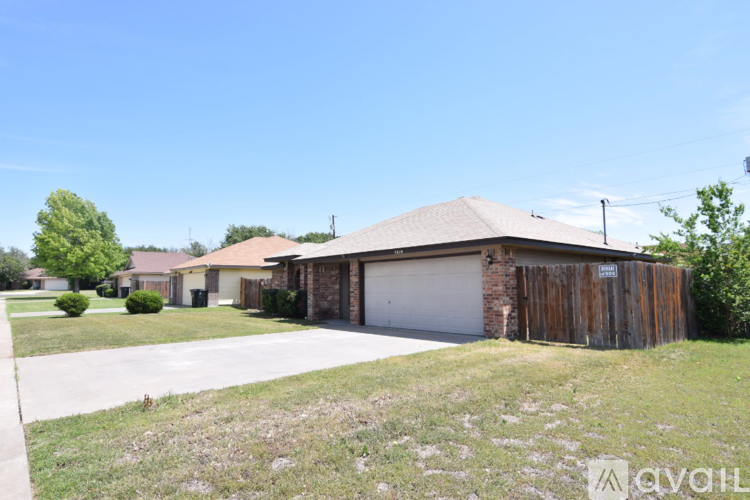 2610 Hidden Hill Dr 3 Beds Single Family Home for Rent - Photo gallery 2