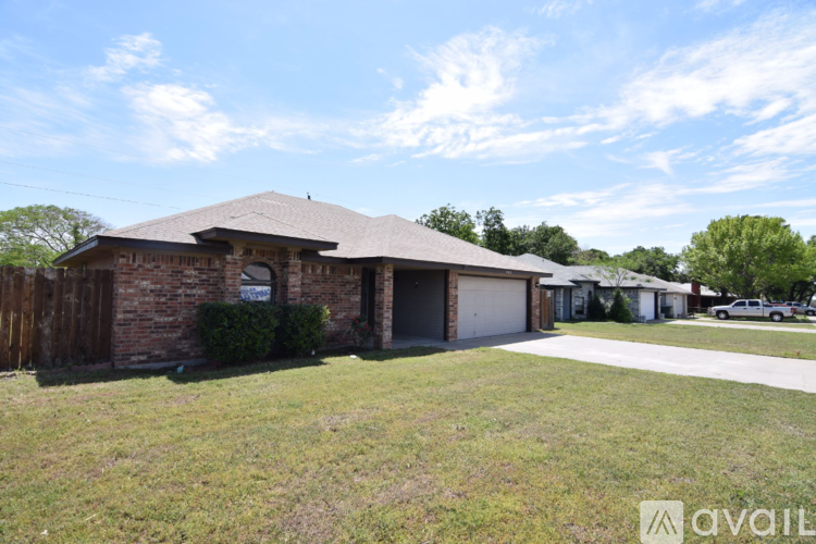 2610 Hidden Hill Dr 3 Beds Single Family Home for Rent - Photo gallery 3