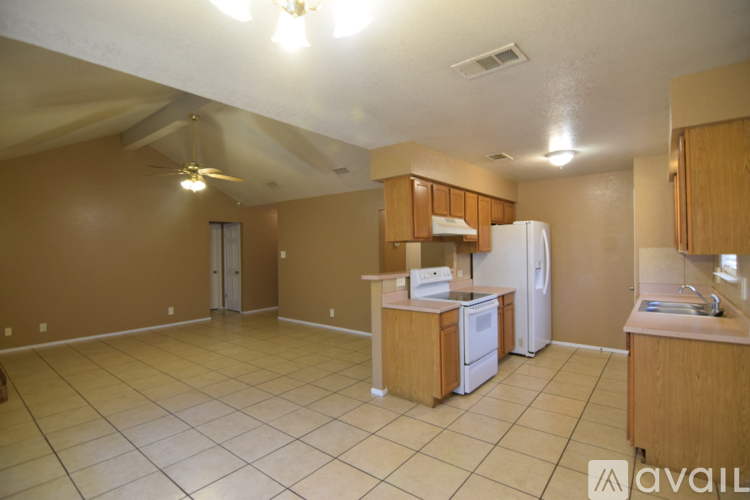 2610 Hidden Hill Dr 3 Beds Single Family Home for Rent - Photo gallery 5