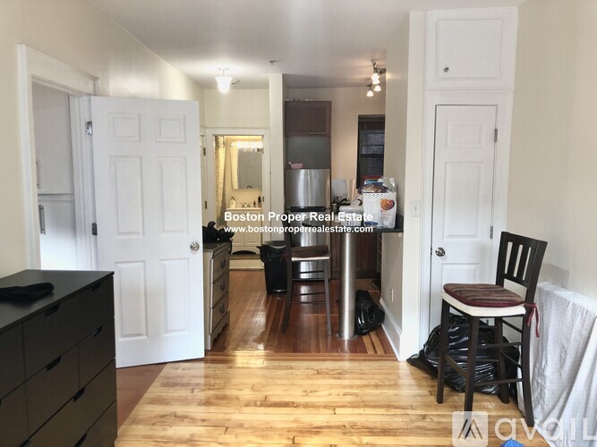 75 Burbank St 1 Apartment for Rent - Photo gallery 2