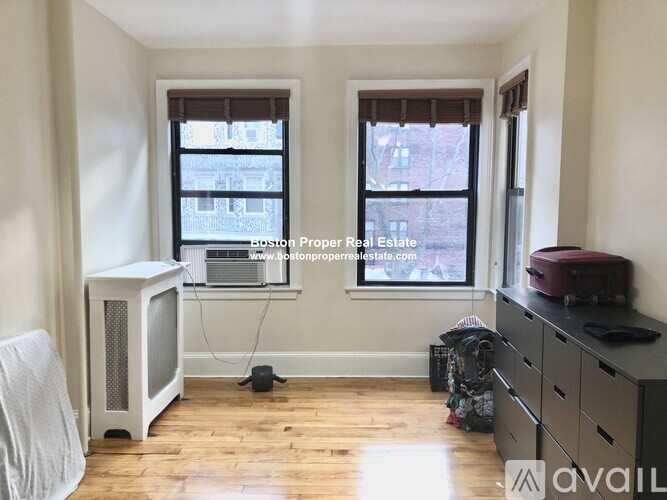 75 Burbank St 1 Apartment for Rent - Photo gallery 3