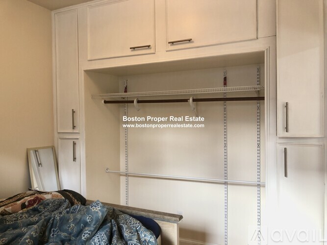 75 Burbank St 1 Apartment for Rent - Photo gallery 5