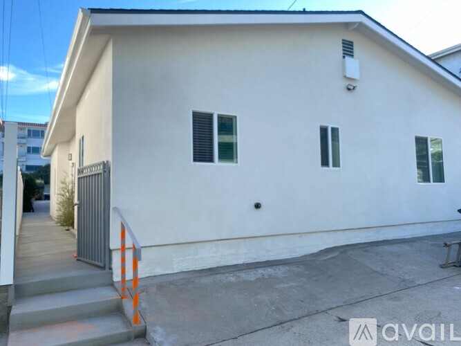 766 West 25th Street 2 Beds Townhouse for Rent - Photo gallery 4