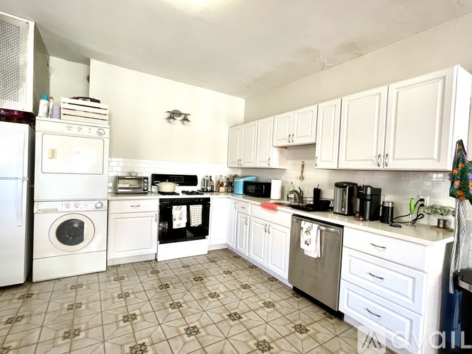 443 Hanover St 3 Beds Apartment for Rent - Photo gallery 5