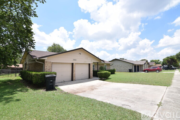 1804 Ruiz Dr 3 Beds Single Family Home for Rent - Photo gallery 2