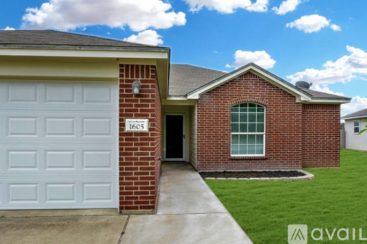 1605 Oak Chase Trail 3 Beds Single Family Home for Rent - Photo gallery 2