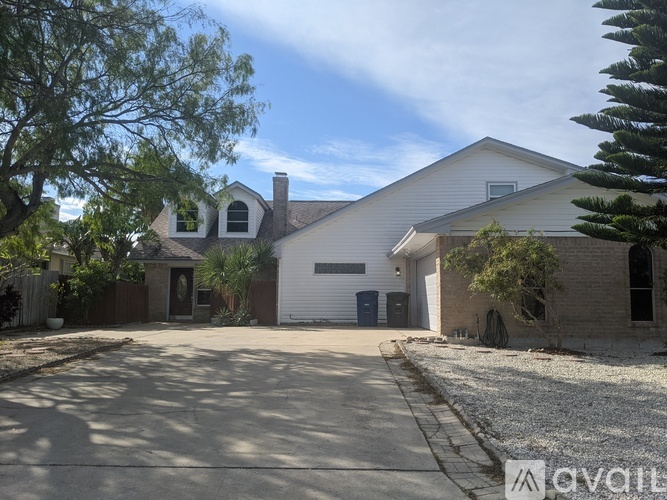 13845 Mizzen Street 3 Beds Single Family Home for Rent - Photo gallery 3