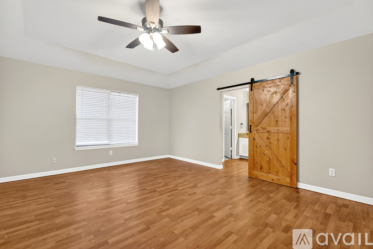 2415 93rd St 3 Beds Single Family Home for Rent - Photo gallery 2