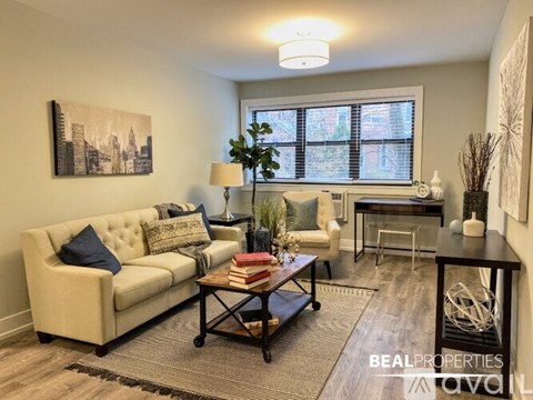 445 W Barry Ave 1 Apartment for Rent