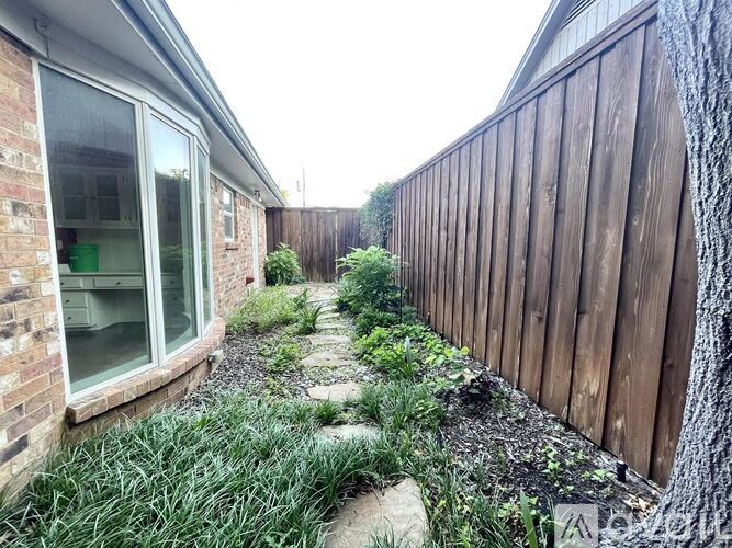 7814 La Manga Drive 4 Beds Single Family Home for Rent - Photo gallery 5