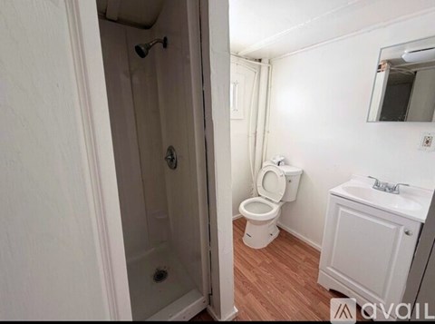 97 Merryfield Ave 2 Beds Apartment for Rent