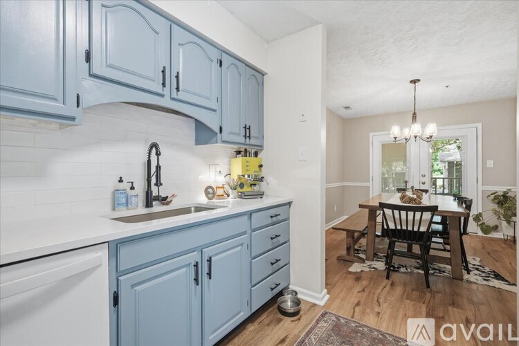 8611 Old Carriage Ct 3 Beds Townhouse for Rent - Photo gallery 5
