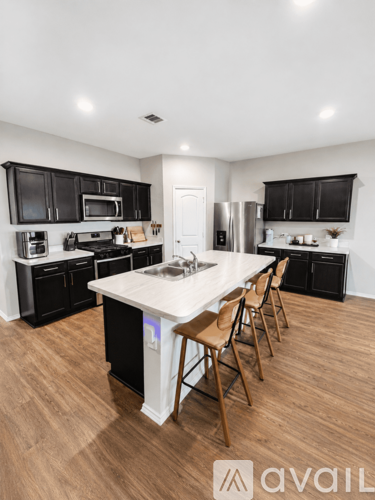 5230 Misty Iris Cir 4 Beds Single Family Home for Rent - Photo gallery 2