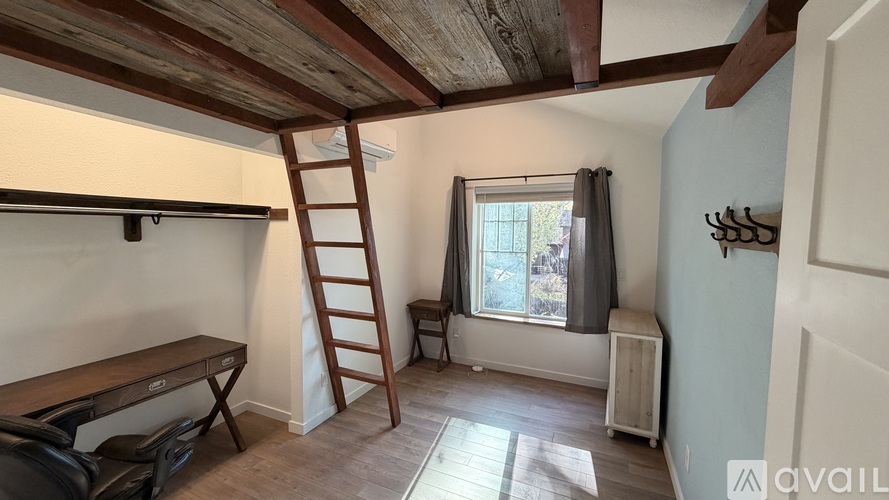 1807 Creekwood Drive 3 Beds Single Family Home for Rent - Photo gallery 4
