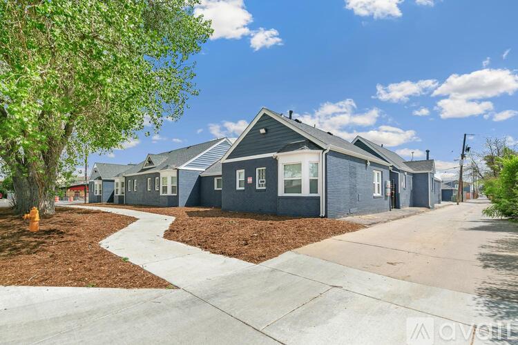 8500 E Colfax Ave 1 Apartment for Rent - Photo gallery 3