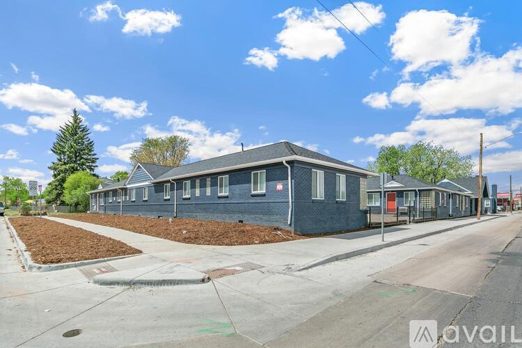 8500 E Colfax Ave 1 Apartment for Rent - Photo gallery 4